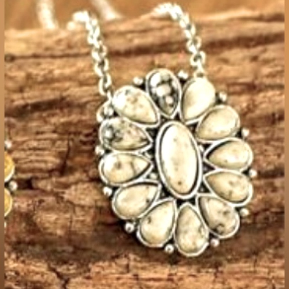 Magnesite Necklace
